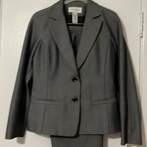 ELIZABETH CLAIBORNE PANT SUIT